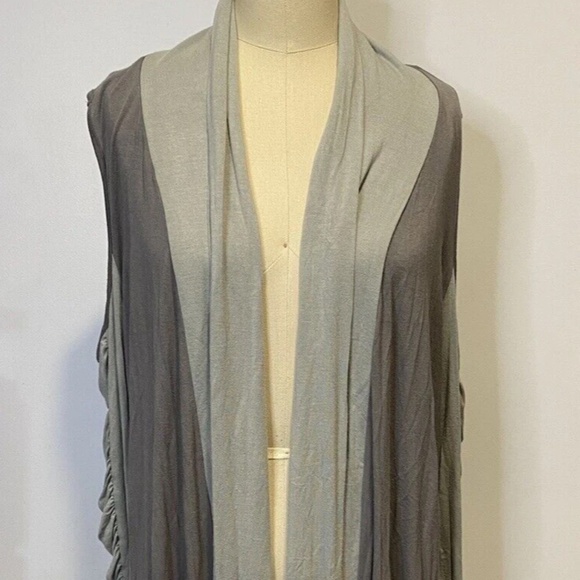 Her Universe Star Wars Cardigan - Picture 5 of 7